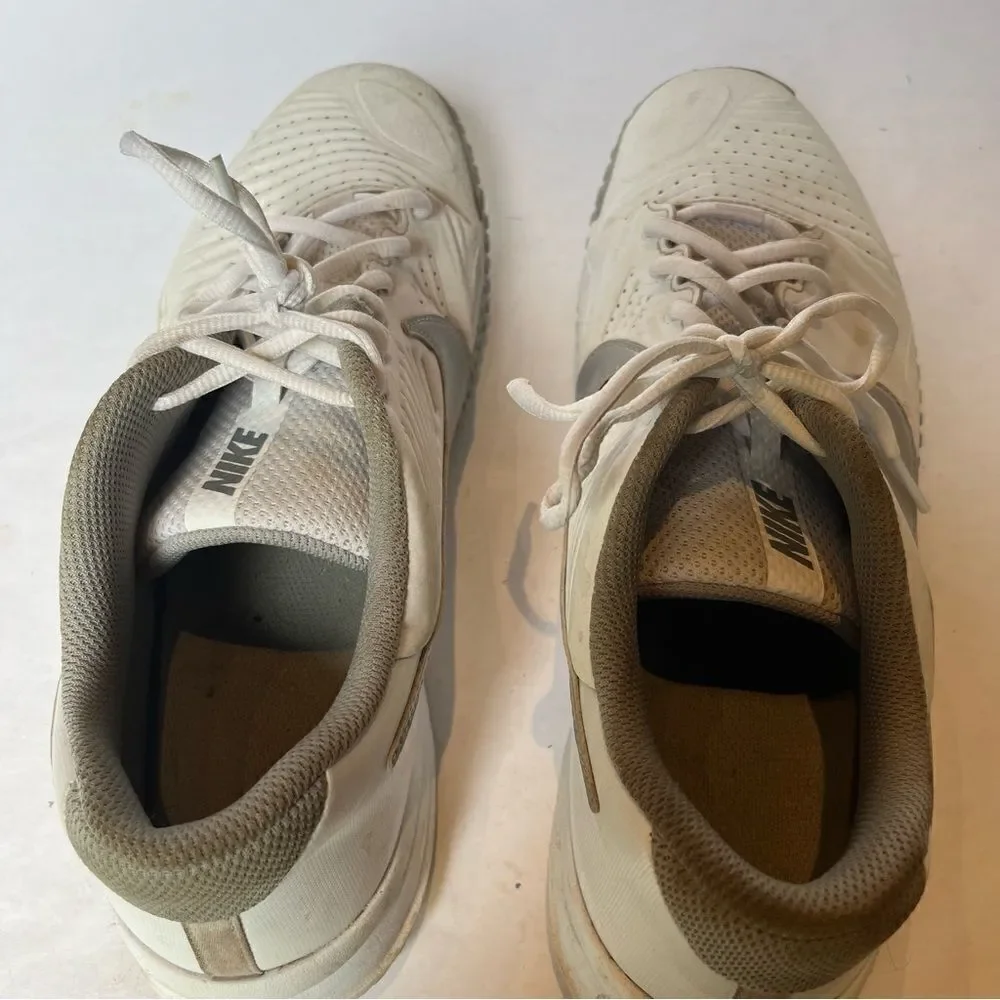 Men's Nike Tennis shoes Gray/White Size 12